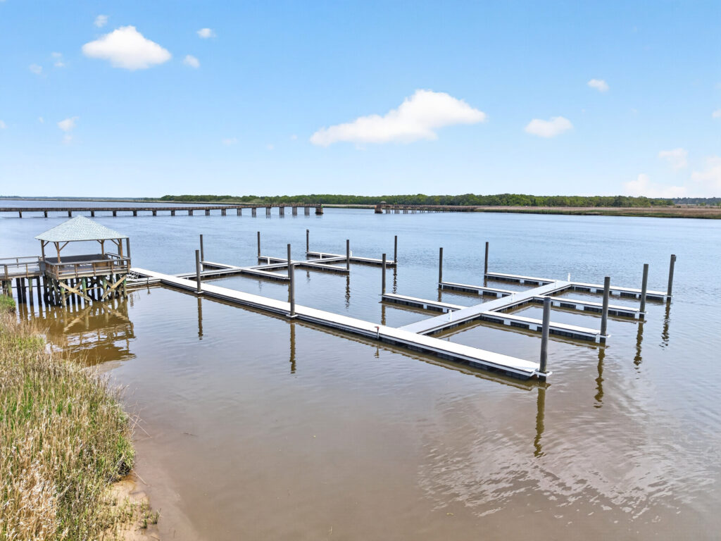 Winyah Bay Club boat slips and floating docks
