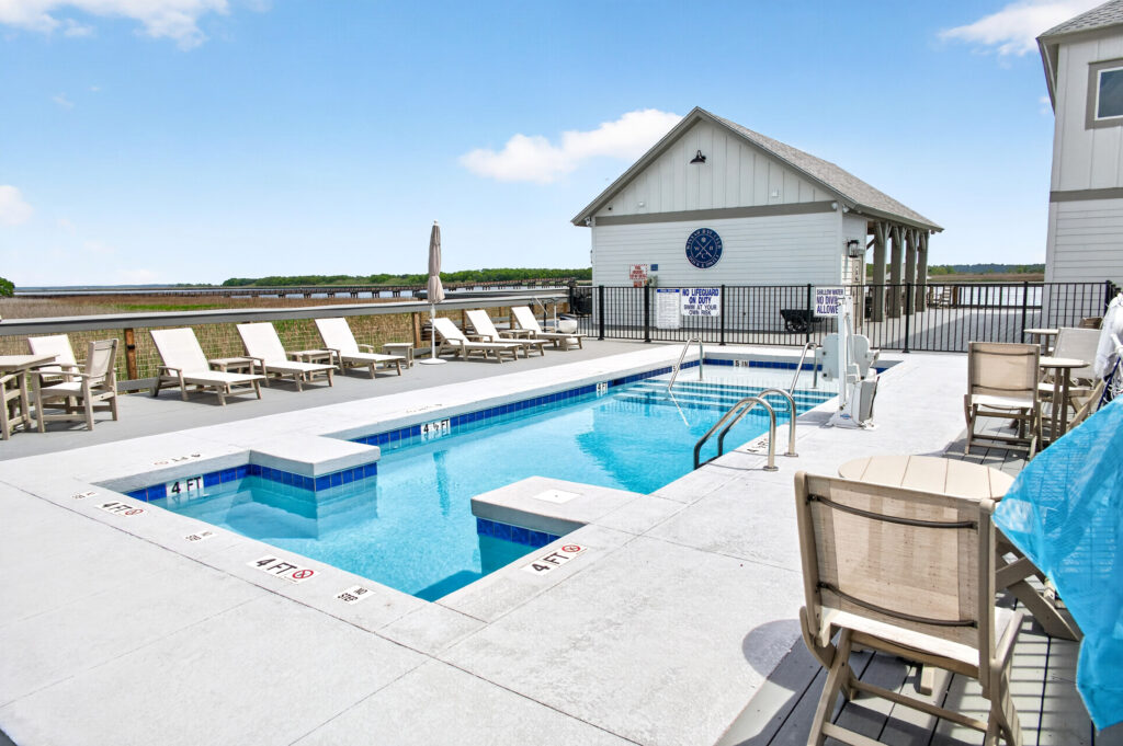 Winyah Bay Club swimming pool with lounge chairs and pavilion