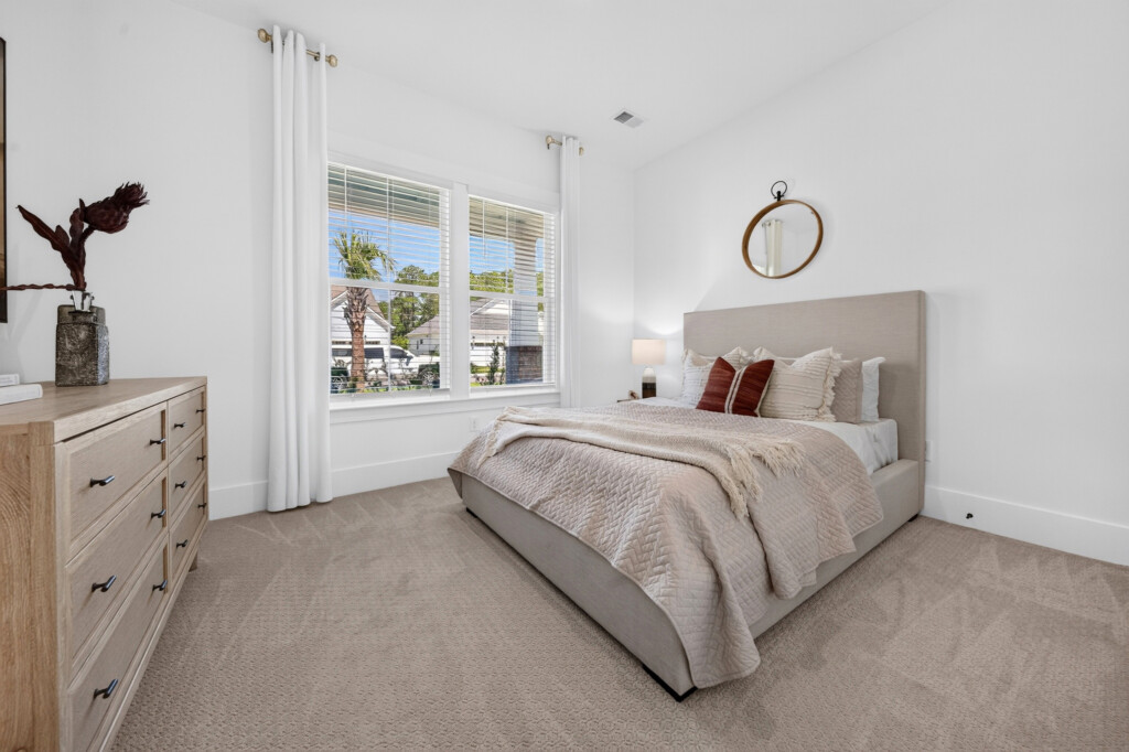 Sanderling Bay bedroom with soft neutral carpet